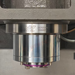 Centro di Lavorazione Verticale VMC1168 Mitsubishi, Macchina Automatica per Impieghi Gravosi, Alta Rigidità, Mandrino BT40 ad Alta Precisione - Product Image 3