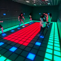 Sol LED interactif pour jeux avec lumières carrées, active la salle de jeux pour les enfants, arène intérieure et centre de divertissement familial