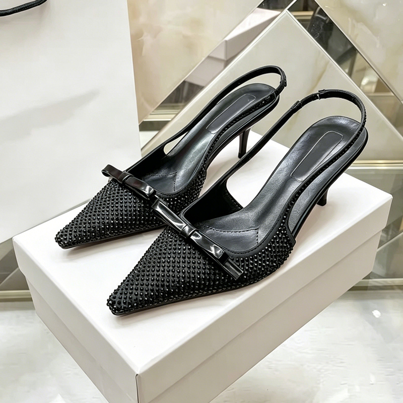 Negro (altura del tacón de unos 5 cm)