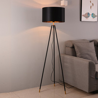 Lampe de table design moderne lampe sur pied de décoration lin tissu trépied lampadaire en métal pour hôtel salle de lecture chambre à coucher