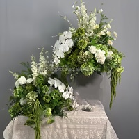 Boules de fleurs d'hortensia modernes en soie de haute qualité, faites à la main, durables, blanc et vert, design irrégulier, pour centre de table de mariage