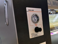 Laminateur électrique automatique LF1700-F1 Pro 1600 mm, machine à plastifier à chaud et à froid avec une vitesse de 50 m/min pour l'emballage papier