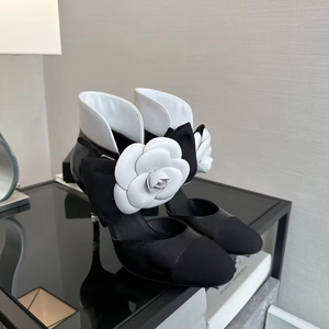 Sandalias Camelia de Diseñador de Lujo de Alta Calidad 2026, Zapatos Franceses Baotou con Tacón Fino y Bloques de Color en Piel de Oveja - Product Image 1