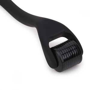 Rouleau <span class=keywords><strong>Derma</strong></span> en Titane Noir Mat à Marque Privée <span class=keywords><strong>pour</strong></span> <span class=keywords><strong>Barbe</strong></span> et Cheveux, 1.5mm 0.5mm, <span class=keywords><strong>pour</strong></span> la Repousse des Cheveux - Product Image 5