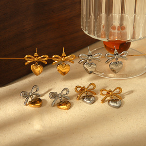 Pendientes colgantes en forma de corazón de aleación de zinc chapados en oro de 18 quilates con diseño de lazo para mujer, joyería de regalo TE6660 - Product Image 5