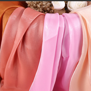 Đảm Bảo Chất Lượng 80gsm Trọng Lượng Nhẹ Thân Thiện Với Môi <span class=keywords><strong>Polyester</strong></span> Organza Satin Vải Lụa Sáng Voan Cho Phù Hợp Với Trong Kho Các Mặt Hàng - Product Image 3