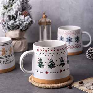 Mug à café en céramique de Noël de luxe fait main de haute qualité 14oz (330ml) avec logo personnalisé imprimé en sérigraphie pour fêtes - Product Image 3
