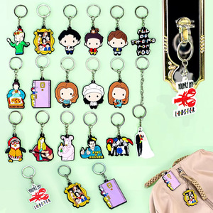 Llaveros de PVC 2D personalizables DIY con mosquetón, con grabado de personajes inspirados en Friends, logotipo de <span class=keywords><strong>Central</strong></span> Perk, para todas las edades, corporativos - Product Image 1