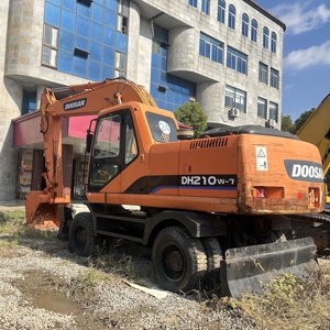 <b>Used</b> Wheel Excavators Doosan DH210W-7 Excavator Wheeled Secondhand <b>Machine</b> Construction for Sale - Product Image 1