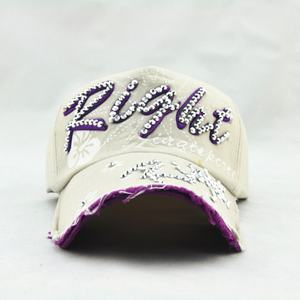 Nouveau produit : Casquettes de baseball et casquettes Dad Hats en denim vierge, souples, non structurées, délavées, vieillies, vintage, sportives, avec lettres, taille ajustable - Product Image 1