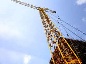 Grúa sobre orugas Demag CC1000 usada, máquina elevadora de 200T, grúa hidráulica en venta - Product Image 2