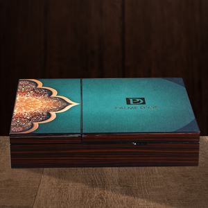 Boîte en MDF en bois avec finition laquée brillante moderne, logo personnalisé de luxe, design unique pour le rangement de bijoux, de chocolat, taille personnalisable - Product Image 1