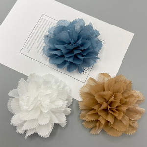 Corsage de flor de camelia de tela hecho a mano de 9 cm, accesorios de joyería DIY para ropa y diademas - Product Image 3