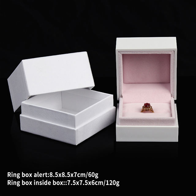 แหวนสีขาว