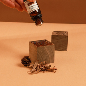 HomeFlower Solid Wood Aroma Diffuser Cylindrical Sandalwood Essential Oil Holder Indoor Fragrance Decor - Product Image 3