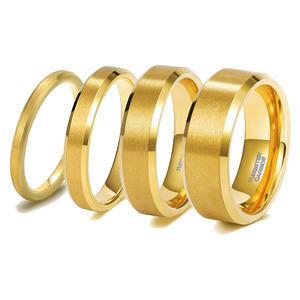 แหวนทังสเตนชุบทอง 2/4/6/8 มม. ขายดี สำหรับผู้ชายและผู้หญิง เครื่องประดับคลาสสิกแบบกำหนดเอง แหวนแต่งงานคู่แบบขัดเงา - Product Image 1