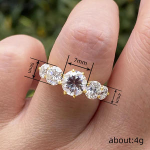 T0578 Anello di Fidanzamento da Donna in Oro Massiccio 18K con Diamante Naturale Taglio Brillante Rotondo, Stile Classico, Colore G - Product Image 4