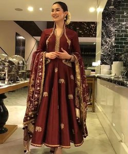Anarkali ดีไซเนอร์หรูพร้อมกางเกงและ dupatta ปักหนาสำหรับงานปาร์ตี้ - Product Image 3