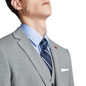 Elegante <span class=keywords><strong>Traje</strong></span> <span class=keywords><strong>Gris</strong></span> de 3 Piezas para <span class=keywords><strong>Hombre</strong></span>, Diseño Personalizado de Alta Calidad, Corte Entallado, Modelo YF022 - Product Image 5