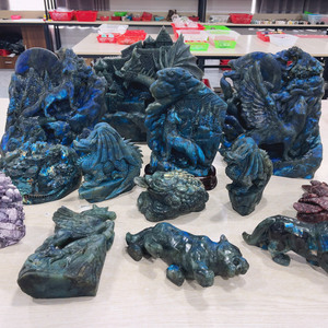 Sculptures en labradorite naturelle – Offre spéciale – Sculptures brillantes de haute qualité – Marque YINGLAI – Pierre naturelle polie pour la guérison - Product Image 2