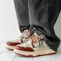 Chaussures décontractées tendance 2026 pour hommes, style patchwork, avec décorations étoiles, blocs de couleur, lacets tressés multicolores et semelle épaisse