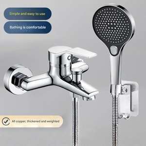 Ensemble <span class=keywords><strong>de</strong></span> robinets <span class=keywords><strong>de</strong></span> salle <span class=keywords><strong>de</strong></span> bain en or <span class=keywords><strong>de</strong></span> luxe avec technologie anti-fuite et pomme <span class=keywords><strong>de</strong></span> douche à pression améliorée incluse - Product Image 1