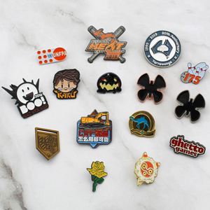 Broche de Metal con Diseño Personalizado de Anime, Esmaltado, Plateado, con Impresión UV, Divertido, para Chaqueta, Sombrero, Bolso, Decoración de Dibujos Animados - Product Image 1