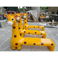 Chaise et banc en fibre de verre en forme de dinosaure réaliste, style dessin animé, décorations de parc à thème dinosaures personnalisées en usine