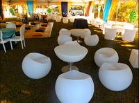 Tabouret cube LED Apple en plastique, ensemble de meubles lumineux LED, table et chaises lumineuses LED pour boîte de nuit, fête en plein air, événement