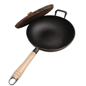 Venta caliente WOK de hierro fundido real tradicional con mango largo de madera y mango de oreja WOK de hierro fundido con tapa