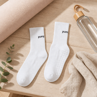 Chaussettes courtes en coton respirantes et antidérapantes pour femmes, idéales pour la gym, le fitness, la danse, le sport, le yoga et le Pilates professionnel