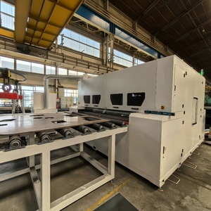 Machines de meulage et d'ébavurage de 2000mm pour l'ébavurage et l'arrondi des bords des pièces de coupe de plasma et de carburant oxy des deux côtés un passage - Product Image 3