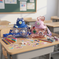 Bouteille en plastique pour enfants de 750 ml avec paille, design ours, résistante à la chaleur, avec sangle, pour boire directement, lavable au lave-vaisselle, pour étudiants