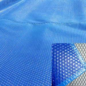 Cubierta Solar para Piscina de HDPE/LDPE de 500 Micras, Manta de Burbujas para Piscina, Retención de Calor, Estabilizada contra Rayos UV, Venta al Por Mayor, Tamaño Personalizado, Proveedor de Fábrica - Product Image 1