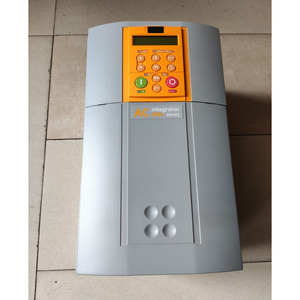 690PC/0055/400/0011/UK/0/0/0/0/B0/0/0 Controlador de Frecuencia Industrial Trifásico 380V 5500W IP54 V/F para Motor AC 690PC/0055/400/0 - Product Image 1