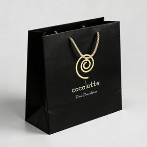 <span class=keywords><strong>Bolsas</strong></span> de Papel <span class=keywords><strong>Kraft</strong></span> Negras Personalizadas con Logotipo en Lámina Dorada, <span class=keywords><strong>Bolsas</strong></span> de Regalo Ecológicas de Lujo para Joyería - Product Image 1