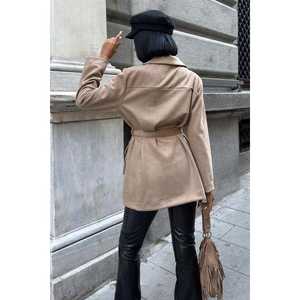 Chaqueta Camisera Midi de Gamuza con Cinturón para Mujer, Estilo Utilitario, Manga Larga, Otoño, Beige, Talla L - Product Image 3