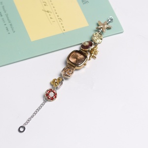 Reloj de Pulsera de Cuarzo Retro Único y Personalizado para Mujer, Oro Rosa, Esmalte Floral, Cristal, Cadena Ajustable, Esfera Analógica, Joyería Elegante - Product Image 4