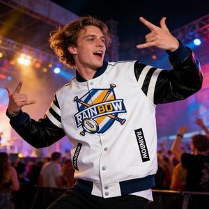 <span class=keywords><strong>Giacca</strong></span> da Uomo con Ricamo, Patch Audace con Motivo Pipistrello e Palla, Dettagli in Pelle sulle Maniche, Stile Streetwear - Product Image 1