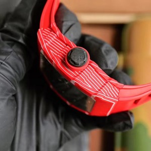 Montre de luxe de haute couture, boîtier en fibre de carbone rouge, squelette automatique, mécanique, pour homme, bracelet en caoutchouc rouge, étanche, nouvelle - Product Image 5