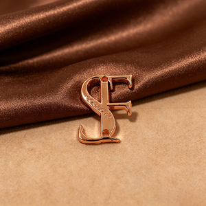 Etiqueta Metálica de Aleación de Zinc Económica para Ropa y Bolsos, Procesamiento a Granel, Fabricación Local - Product Image 1