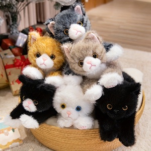 Peluche Gatto Realistico, Morbido e Coccoloso, in Posizione Sdraiata, con Faccia Arrotondata e Zampe Corte, Piccolo Animale Domestico, Ideale per Decorazioni Camera da Letto e Regali - Product Image 4