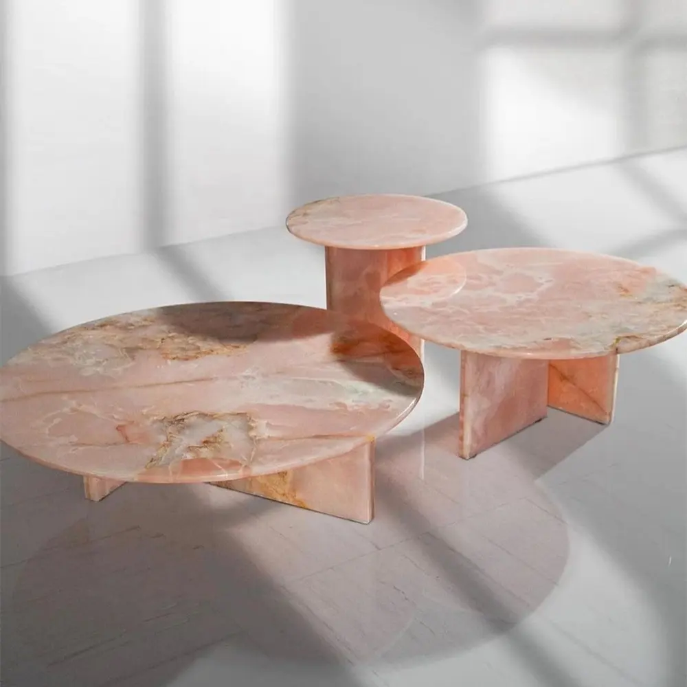 NANWEI individueller Wohnzimmer-Sofa Mittelbereich Seitenaufsatz modernes Luxusdesign rosa Onyx-Marmor-Coffee-Tisch