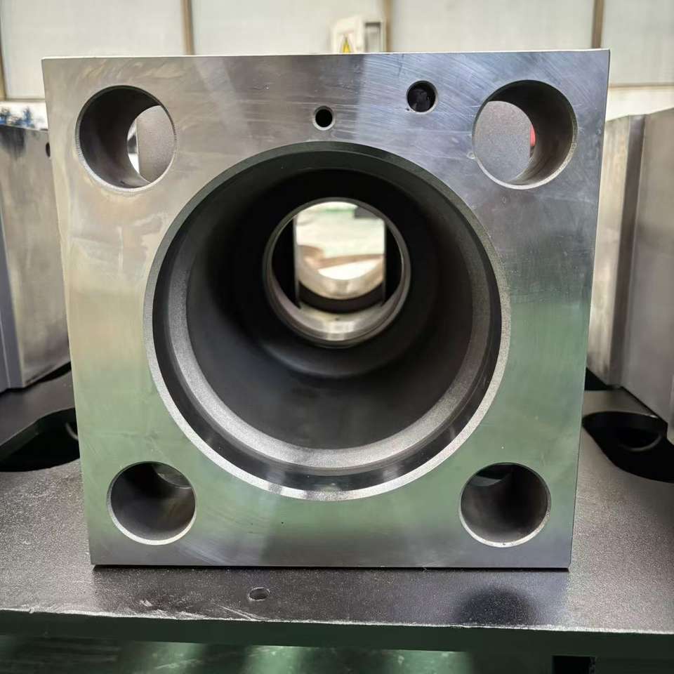 Hydraulic Breaker HB20G Front Head Hammer Main Body Breaker Front Head ...