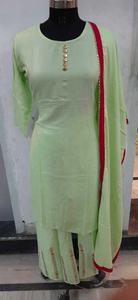 ชุดเสื้อผ้าปักลาย,ชุดสีดำตัดตรงร้อน - Product Image 2