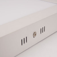 Petit panneau lumineux LED moderne Lampe en PVC Éclairage commercial facile pour la maison Éclairage direct d'usine Plafonnier en aluminium monté en surface