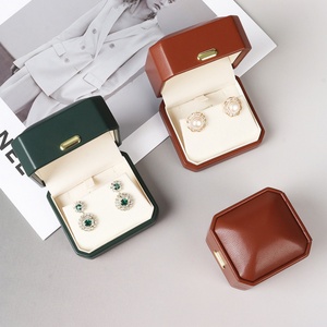 Boîtes à bijoux en cuir PU octogonales personnalisées, emballage de boîtes à bijoux haut de gamme, boîte à bijoux de luxe, logo personnalisé pour marque de bijoux - Product Image 4