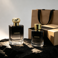 Flacon de parfum en verre transparent carré de luxe vide 30ml 50ml 100ml avec atomiseur à fine brume et capuchon noir, emballage personnalisé