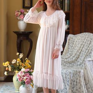 <span class=keywords><strong>ชุด</strong></span><span class=keywords><strong>นอน</strong></span>ผู้หญิงแบบมีฟองน้ำเสริมหน้าอก สไตล์วิน<span class=keywords><strong>เท</strong></span><span class=keywords><strong>จ</strong></span> ฤดูใบไม้ผลิและฤดูใบไม้ร่วง แบบใหม่ สไตล์เ<span class=keywords><strong>จ</strong></span>้าหญิง ผ้าไหมน้ำแข็ง แขนยาว แต่งลูกไม้ ยาว เซ็กซี่ - Product Image 2