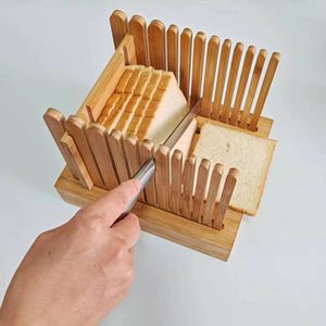 Cortador de pan de bambú con hoja cuadrada de acero inoxidable de 8 pulgadas para uso doméstico - Product Image 1
